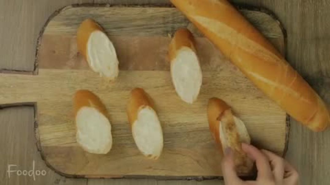 Chicken Garlic Bread | خبز الثوم والدجاج